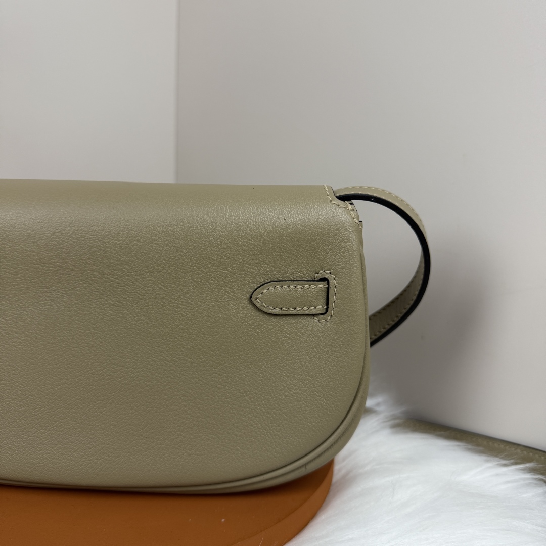 Hermes Kelly Moove Amir Silver Buckle Bag Swift Leather Handbag Set 7 cmp i1741252779058 3980 0 5