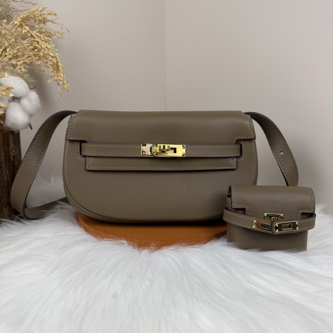 Hermes Kelly Moove Bag in Elephant Grey Swift Leather with Gold Hardware 1 cmp i1741341852624 5531 0 9