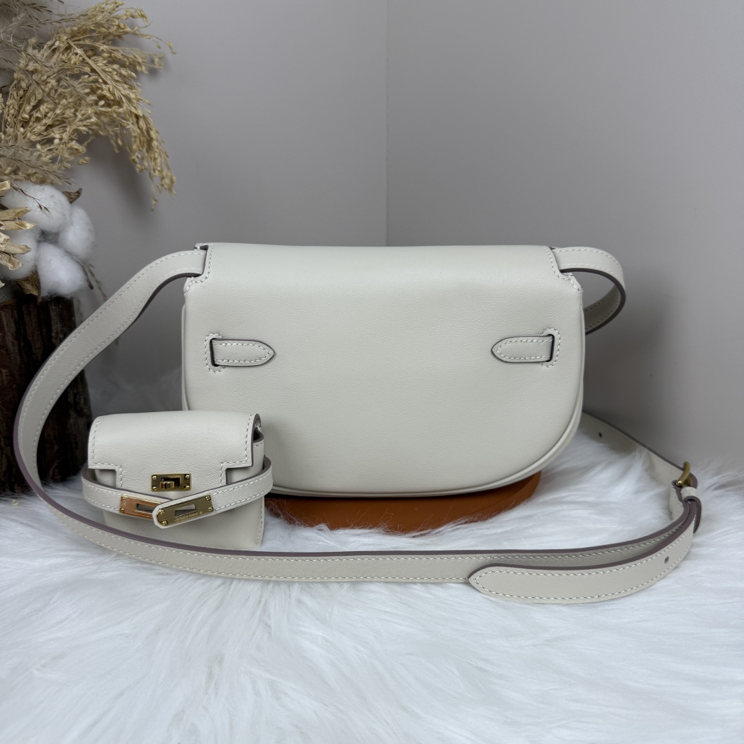 Hermes Kelly Moove Bag Swift Leather White Gold Hardware, Adjustable Strap 2 cmp i1741409377046 6726 0 8