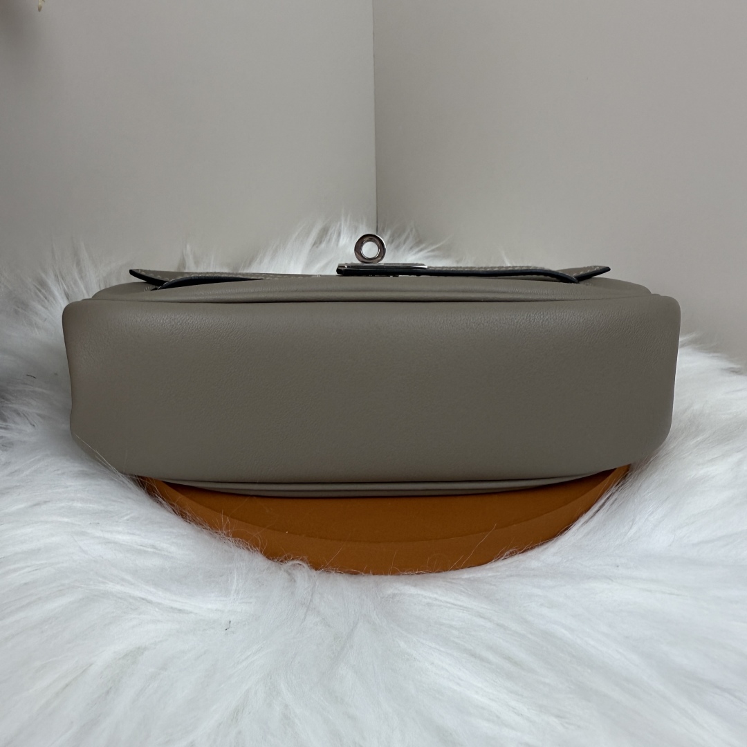 Hermes Kelly Moove Asphalt Gray Bag with Silver Hardware, Swift Leather 4 cmp i1741596482806 9149 0 2