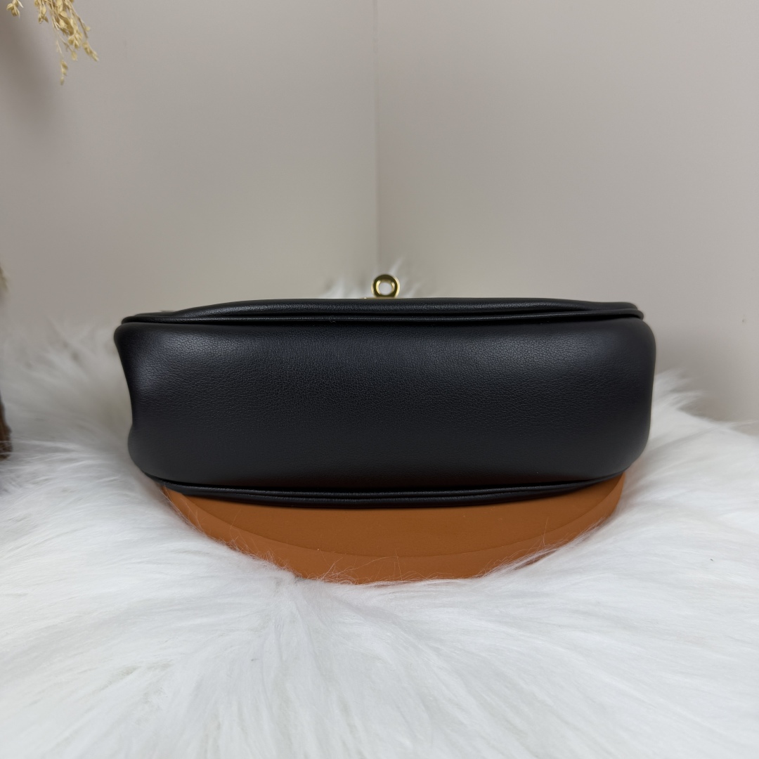 Hermes Kelly Moove Black Swift Leather Bag with Gold Hardware, Set of 2 4 cmp i1741602699173 5360 0 7