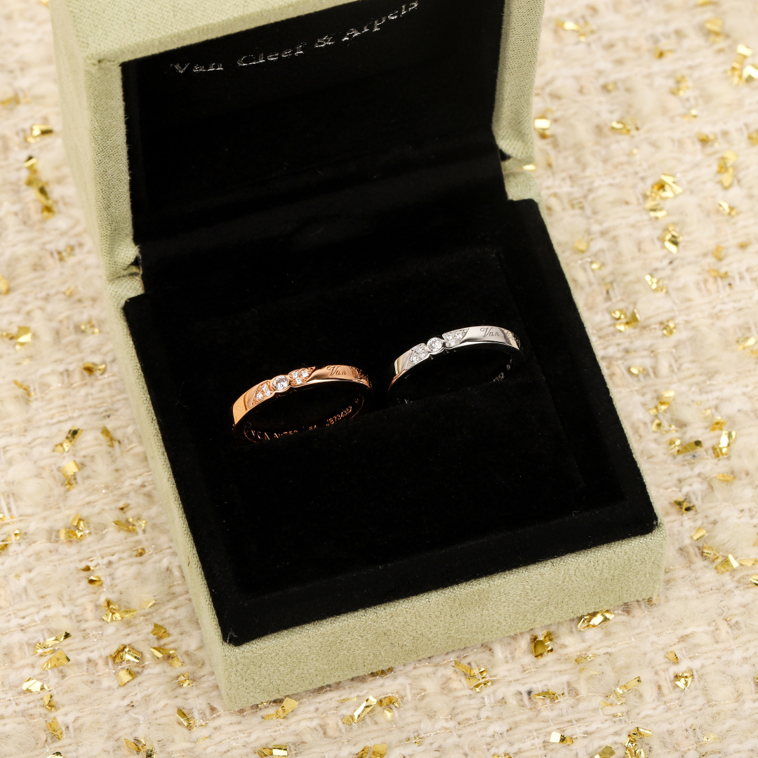 【】Toujours Signature Etoiles婚戒 ,可订做18K真金真钻版,只做对版真金货,