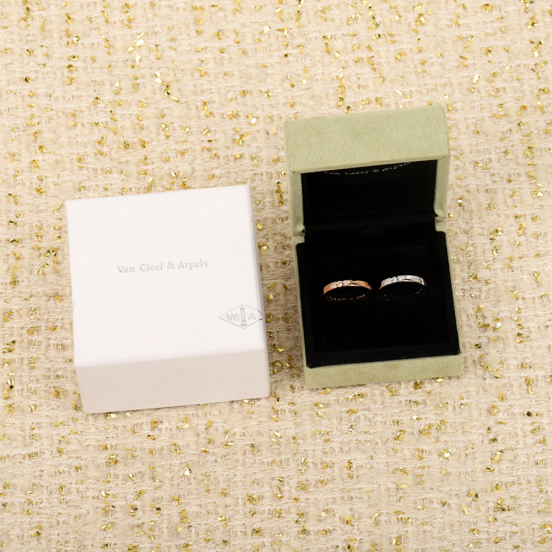 【】Toujours Signature Etoiles婚戒 ,可订做18K真金真钻版,只做对版真金货,