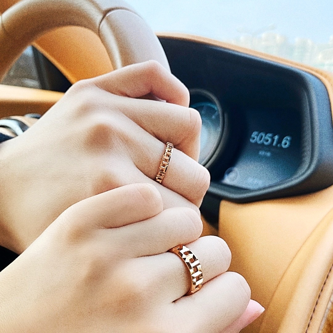 [Tiffany & Co. Jewelry]