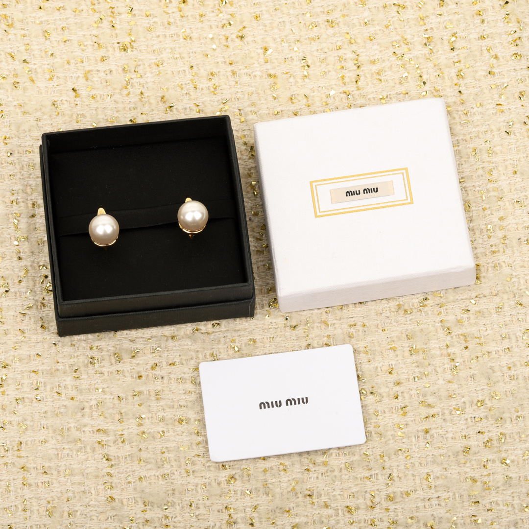 미우미우 귀걸이 61174 Miu Miu Earrings