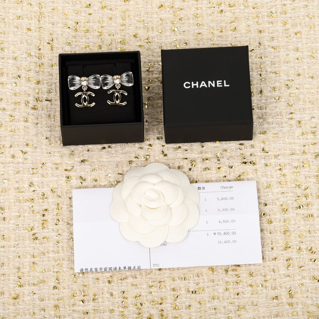 NO:103919,80 25 A must-have hit this season!  【Xiaoxiang new Chanel bow double C earrings acrylic transparent】, Chanel earrings, chanel, chanel1986090980 25本季必入爆款！【小香新款Chanel蝴蝶结双c耳钉亚克力透明】,香奈儿耳钉,chanel,chanel,Jewelry