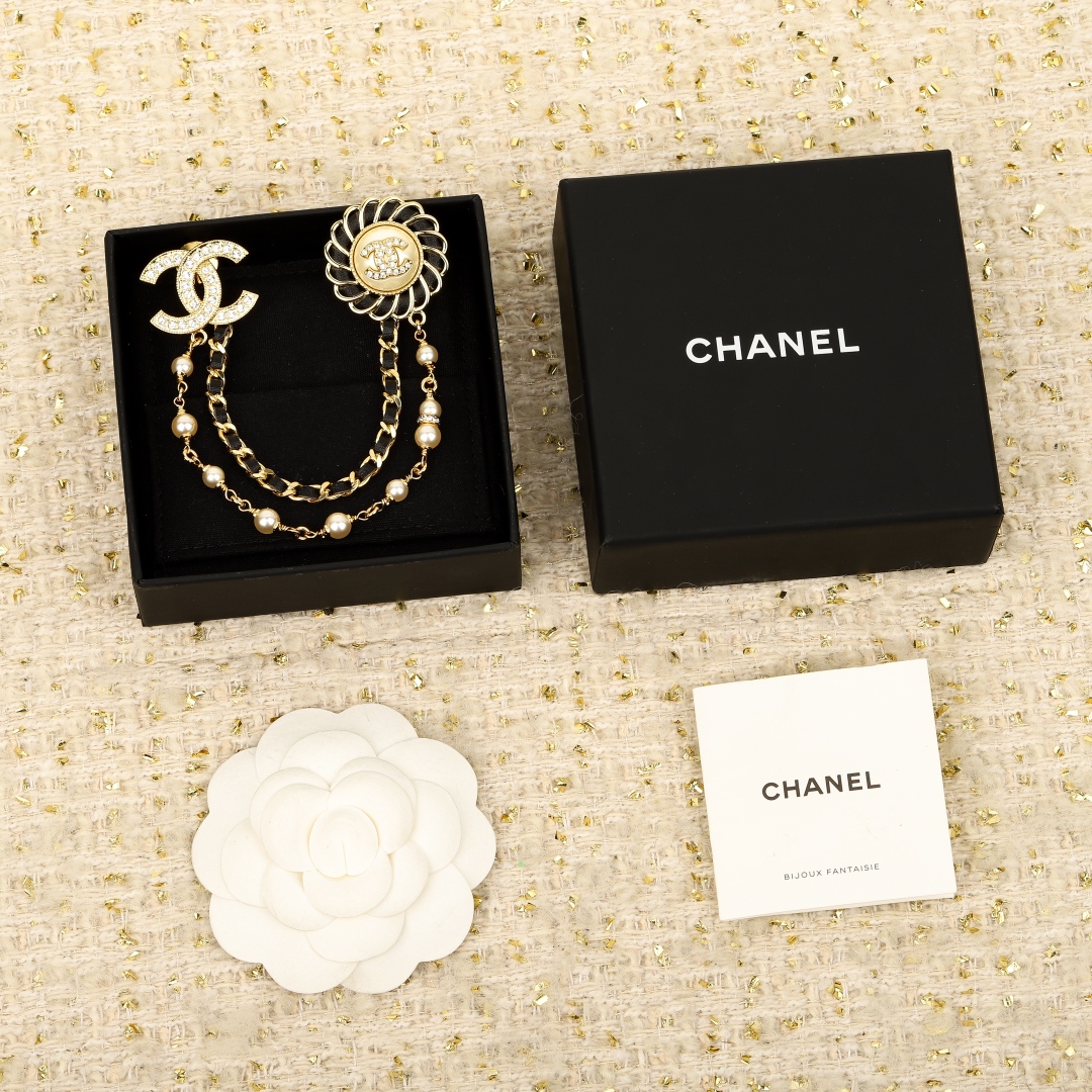 Chanel Gold-Tone Brooch with Leather and Pearls - Classic Design