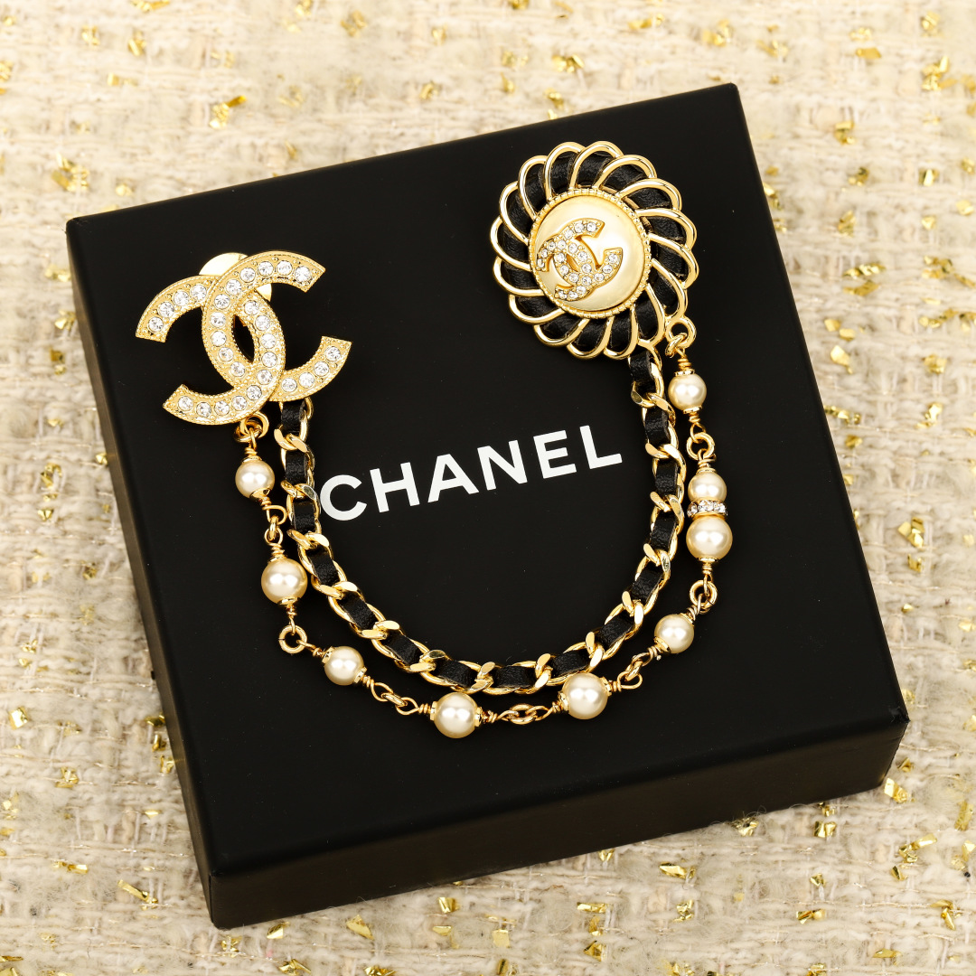 Chanel Gold-Tone Brooch with Leather and Pearls - Classic Design 4 cmp i1740703239730 901 0 2