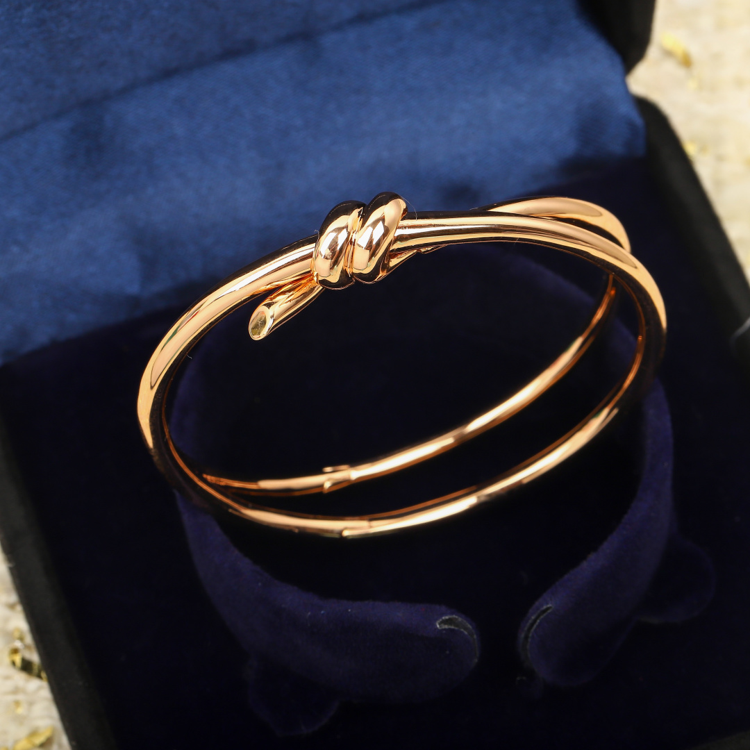 Tiffany Knot Bracelet: 18K Rose Gold, Hand-Polished Finish, Elegant Design 3 cmp i1740848049181 8068 0 1