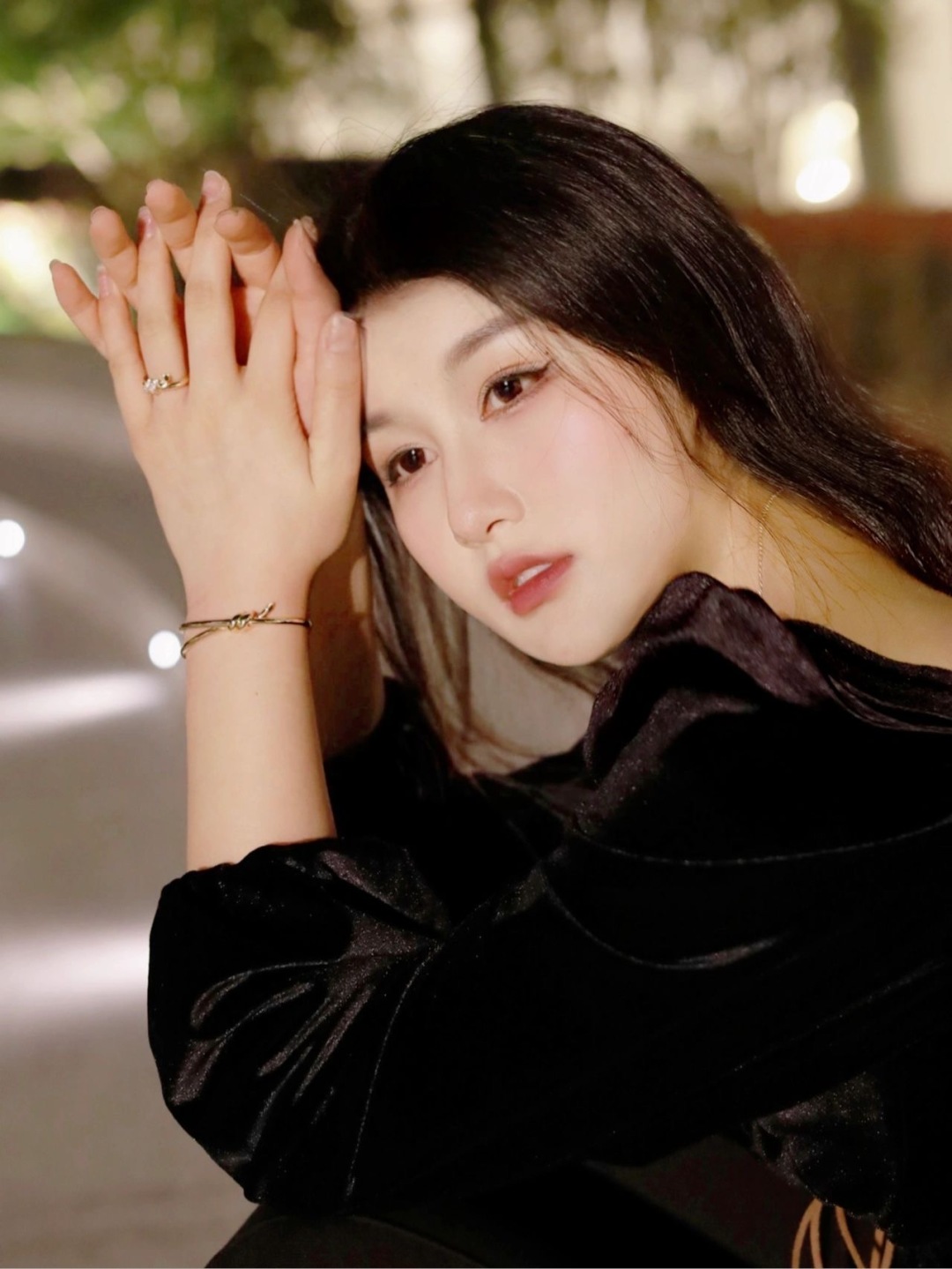[Tiffany & Co. Jewelry]Large quantity consultant Fu The interlocking ends in t