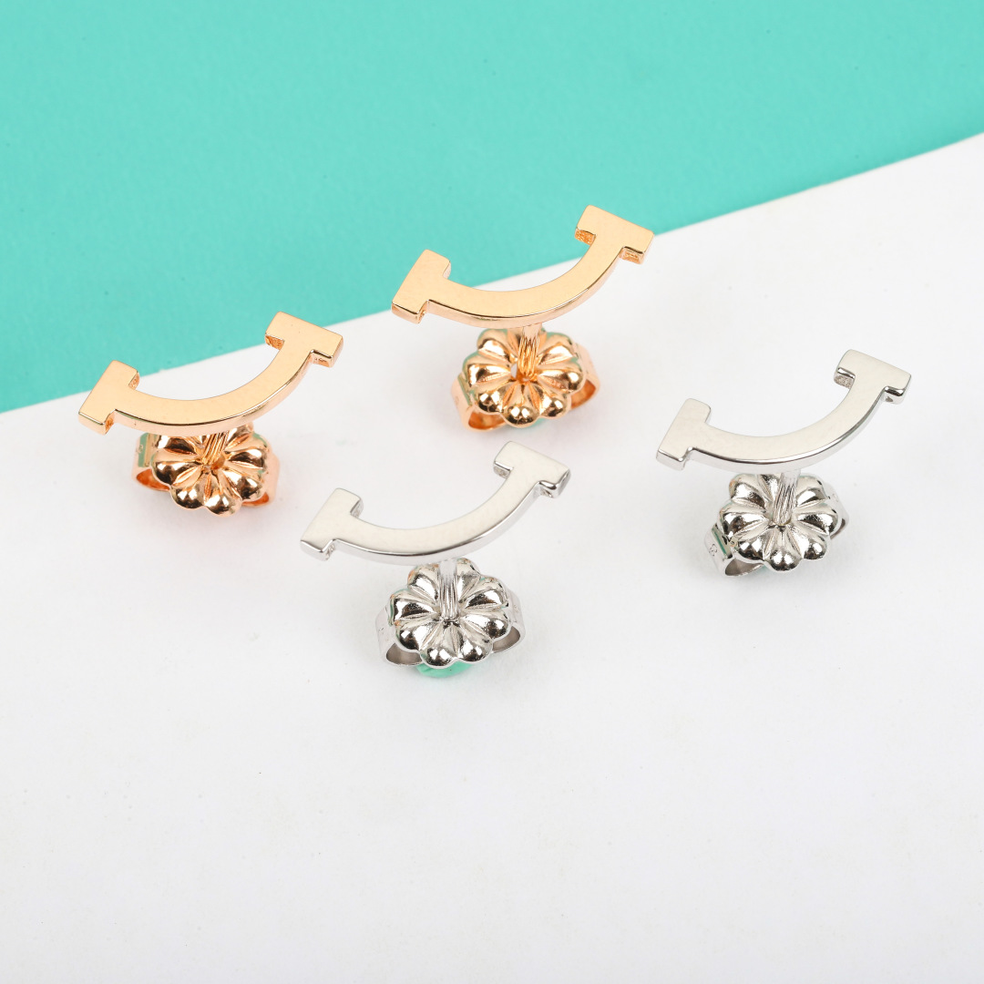 [Tiffany & Co. Jewelry]