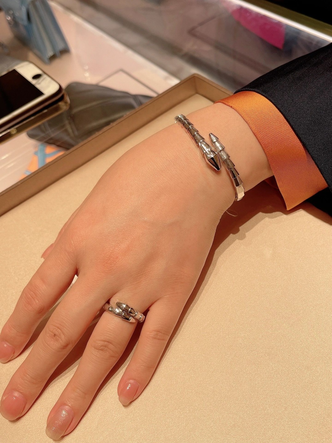 [Bulgari Jewelry]206474[We produce] Snake Bracelet Real gold diamonds can be c