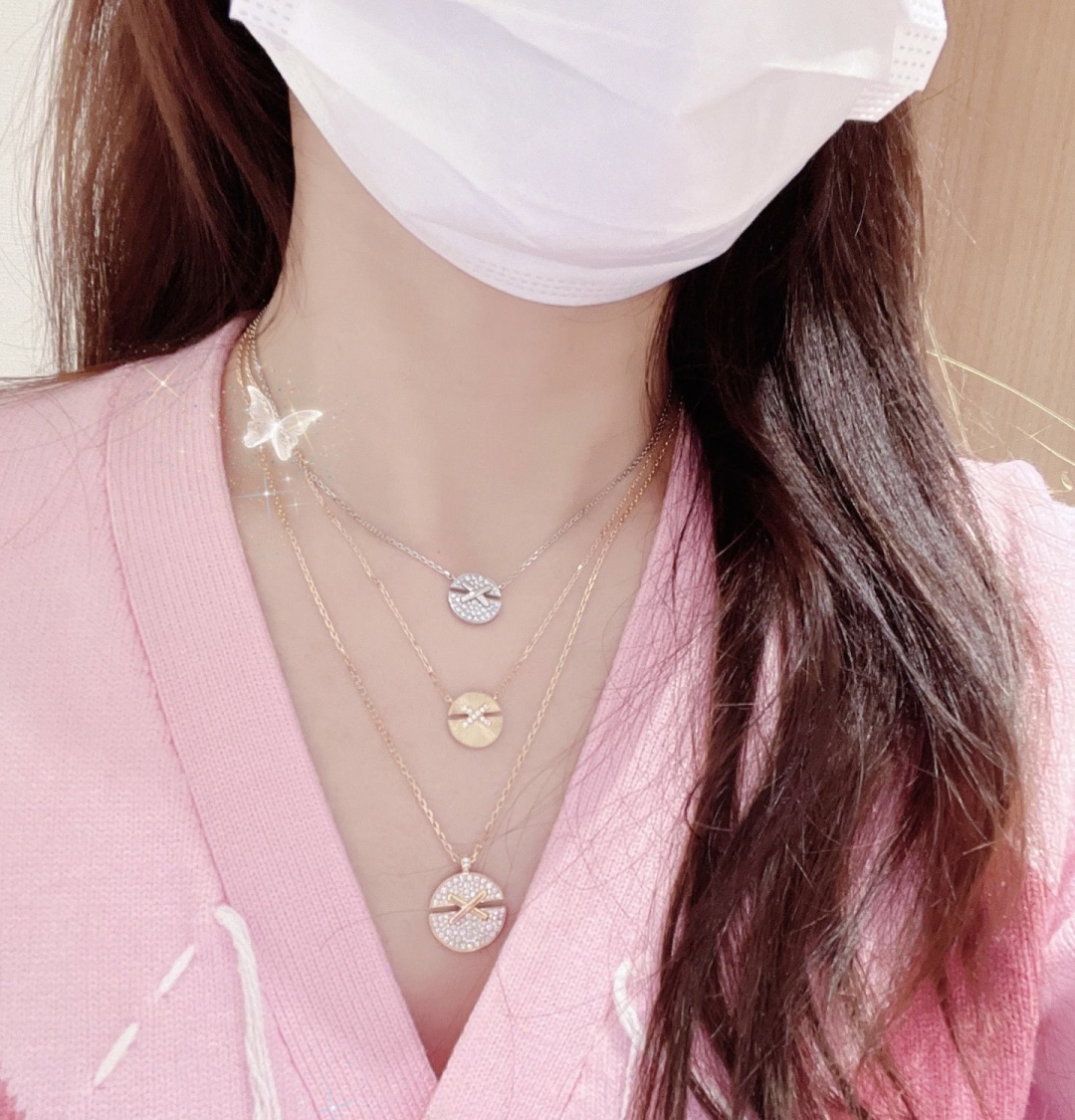 Luxury Harmony Collection: Zhang Ye Xing Laser Cross Necklace in 18K Gold - 图片 6