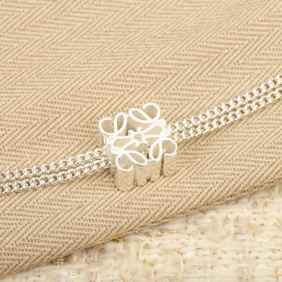 Luxury Silver Jewelry: Double Bracelet, Pure Silver Material, Loewe Logo Design - 图片 3