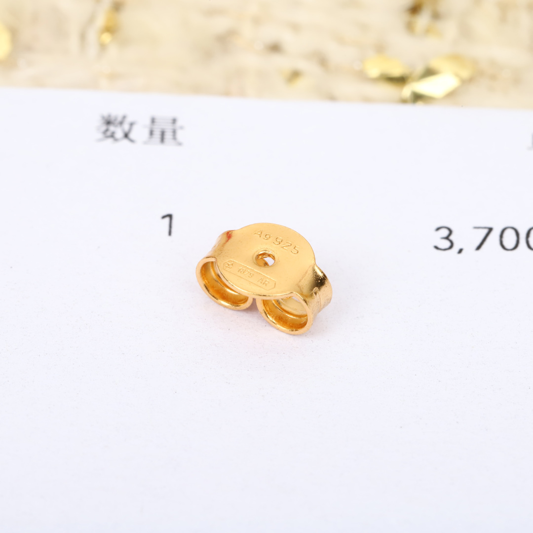 p95【我们出品】zp3715,量大咨询客Fu
【C小金豆耳环】时尚又简约,又很有创意的设计,非常仙,非常柔美,落落大方!因为极其简单的设计,越是要做好,才有那种复古港风味道出来,一股中古风Vintage范,极简而不简,个性时髦气质,非常适合日常搭配!