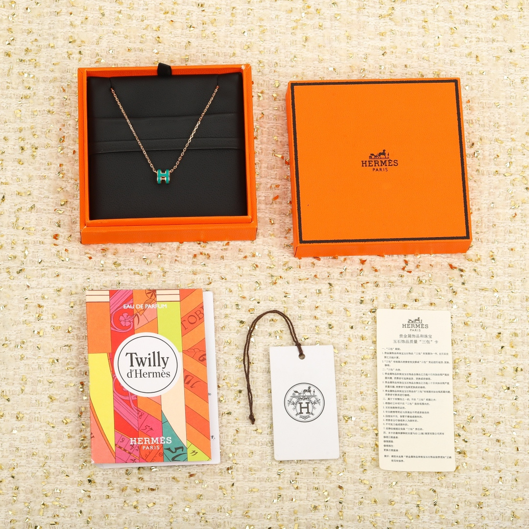 HERMES Mini Pop H Necklace Green Pendant