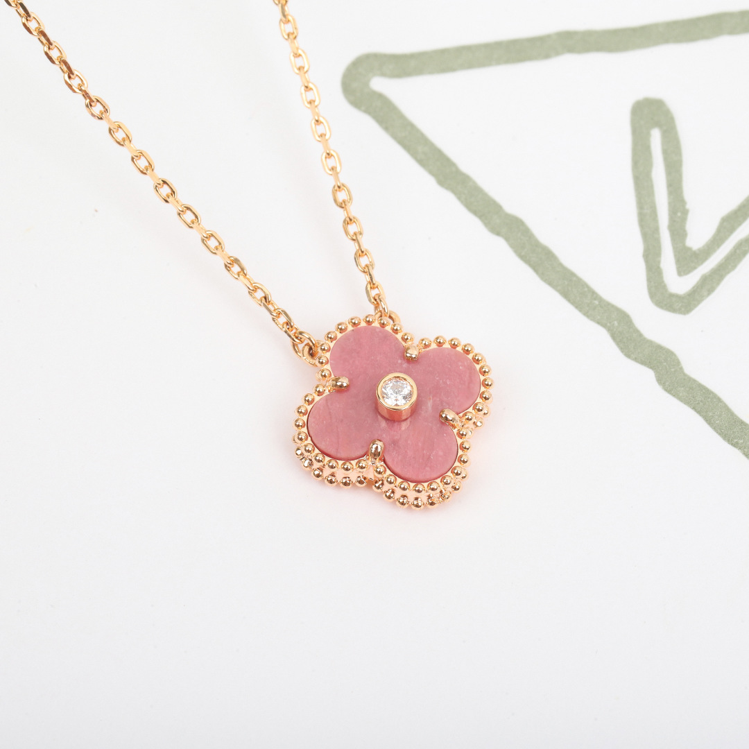 [Van Cleef & Arpels Jewelry]