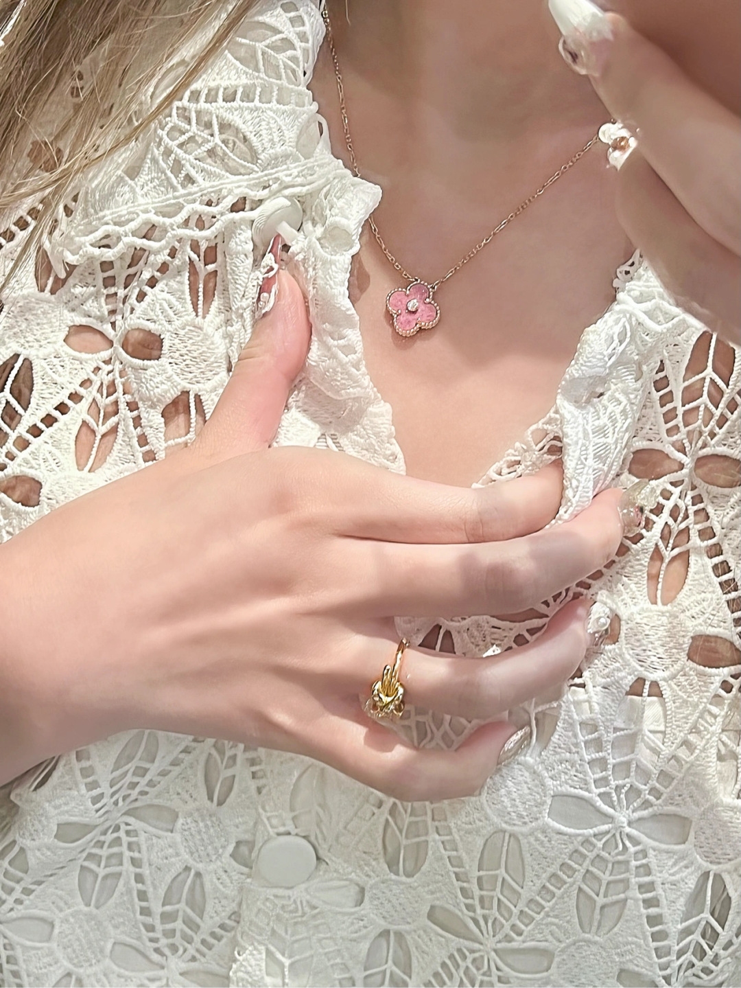 [Van Cleef & Arpels Jewelry]203289[Our production] Rosestone necklace ZP Real