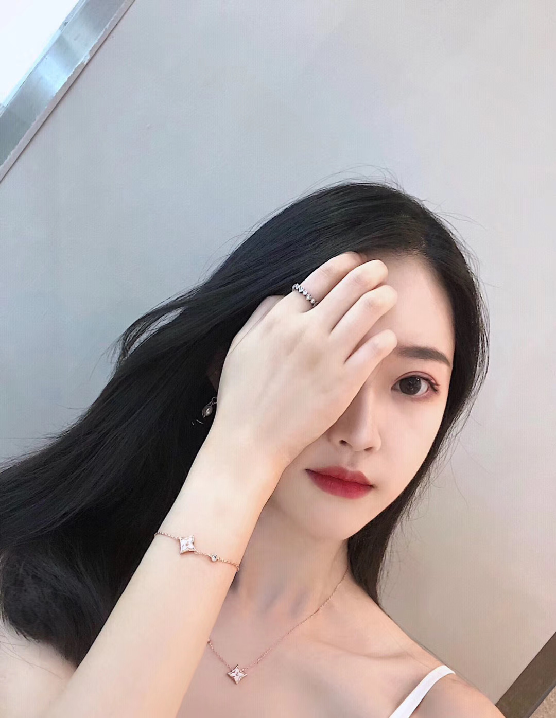 [Louis Vuitton Jewelry]Super invincible white red chalcedony limited edition