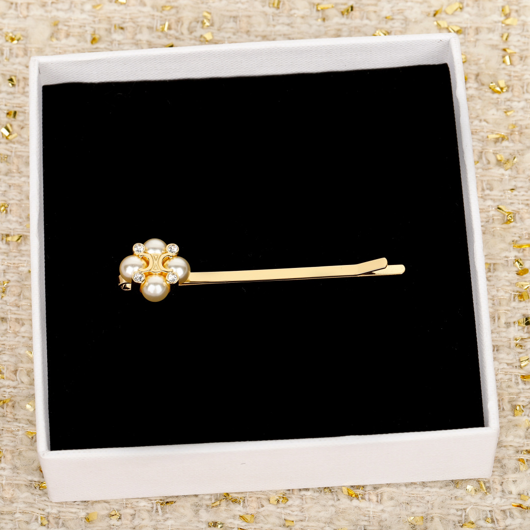 [Celine Jewelry]ne square pearl hairpin] stylish and simple A very creative de