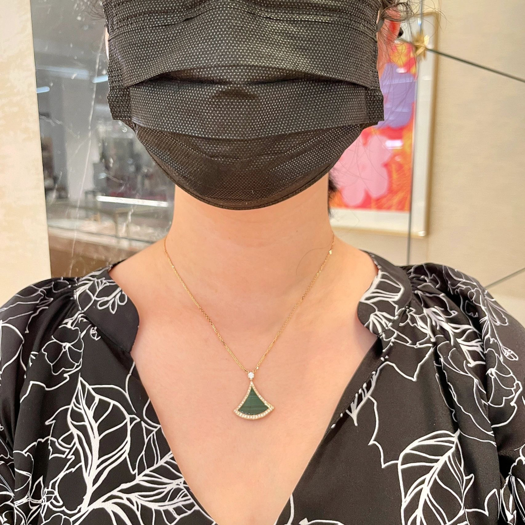 [Bulgari Jewelry]206679[We produce] Small skirt and large necklace Real gold d