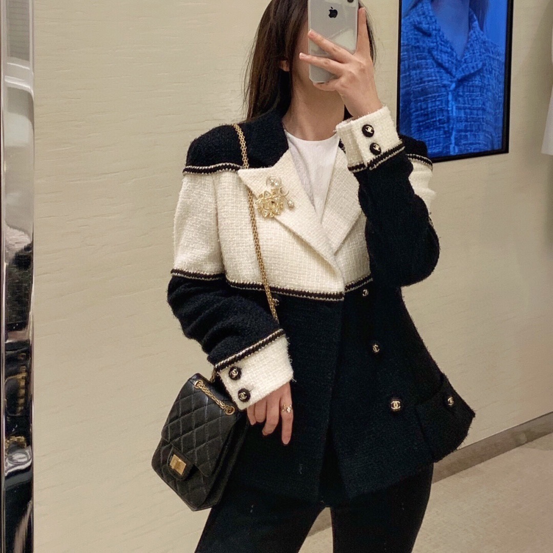 施华洛钻 捷克钻【】现货秒发❗金灿灿✨Bling bling✨
❗【Ch@nel 金色方钻胸针】😍无