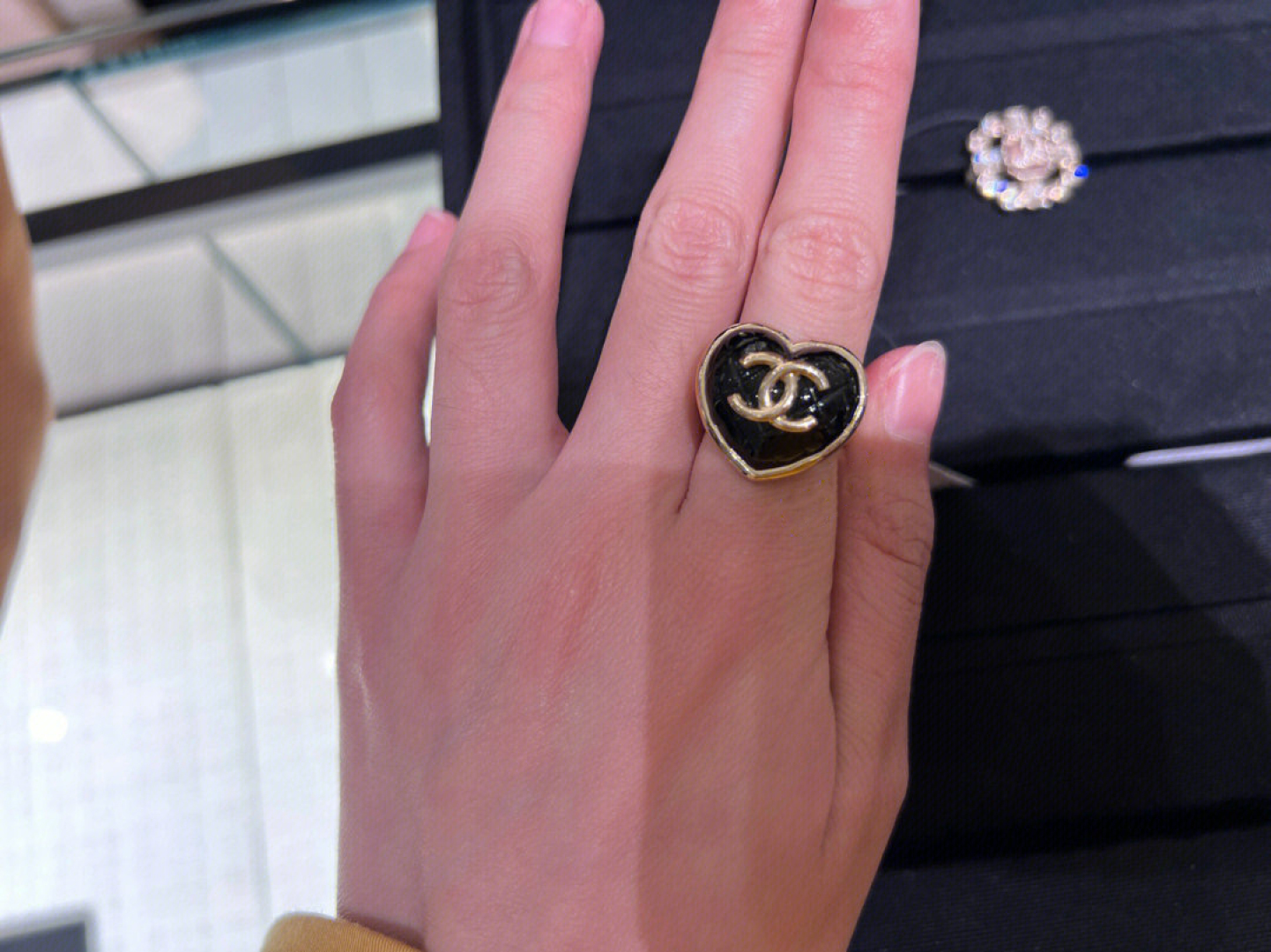 Z-themed High-Quality Jewelry Collection with Unique Designs and Heavy Workmanship - 图片 9