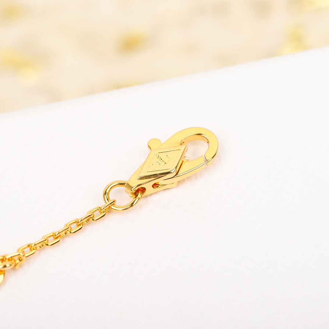 【】Van @leef & ArPels Alhambra心形吊坠 官网💰 11870+ 可订做