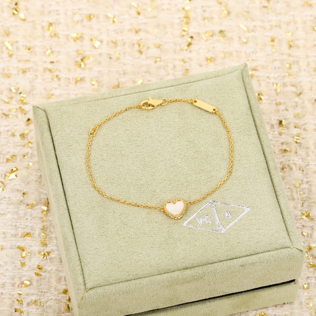 【】Van @leef & ArPels Alhambra心形吊坠 官网💰 11870+ 可订做