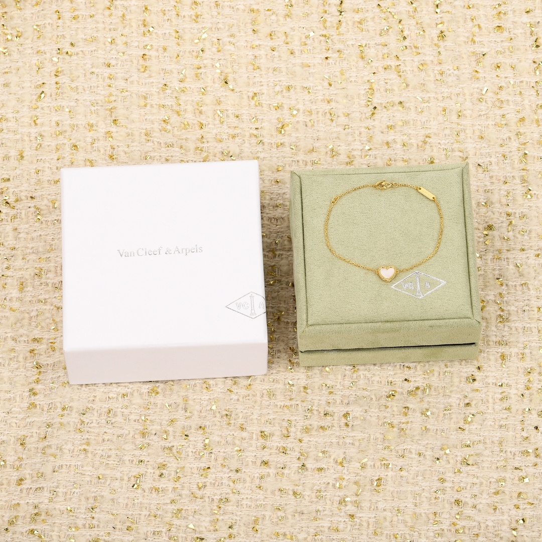 【】Van @leef & ArPels Alhambra心形吊坠 官网💰 11870+ 可订做