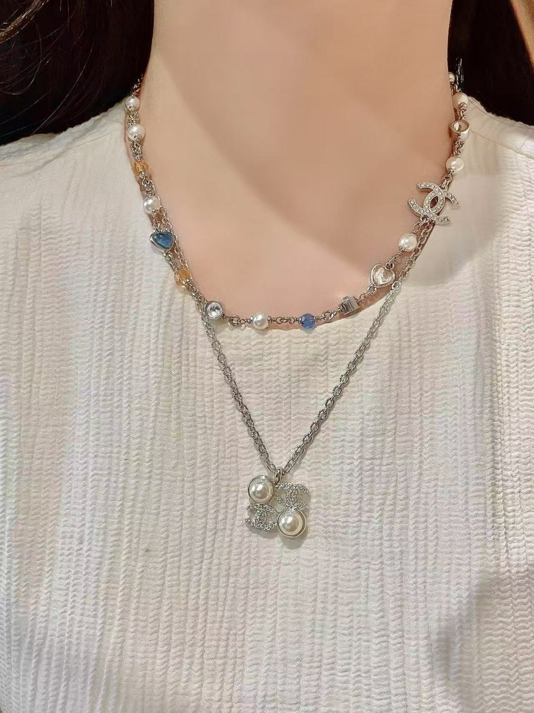 【】官网 8700！量大咨询客Fu❗️ 

【香 爱心双C珍珠项链】25。春夏最新款绝美系列😍😍太太太太