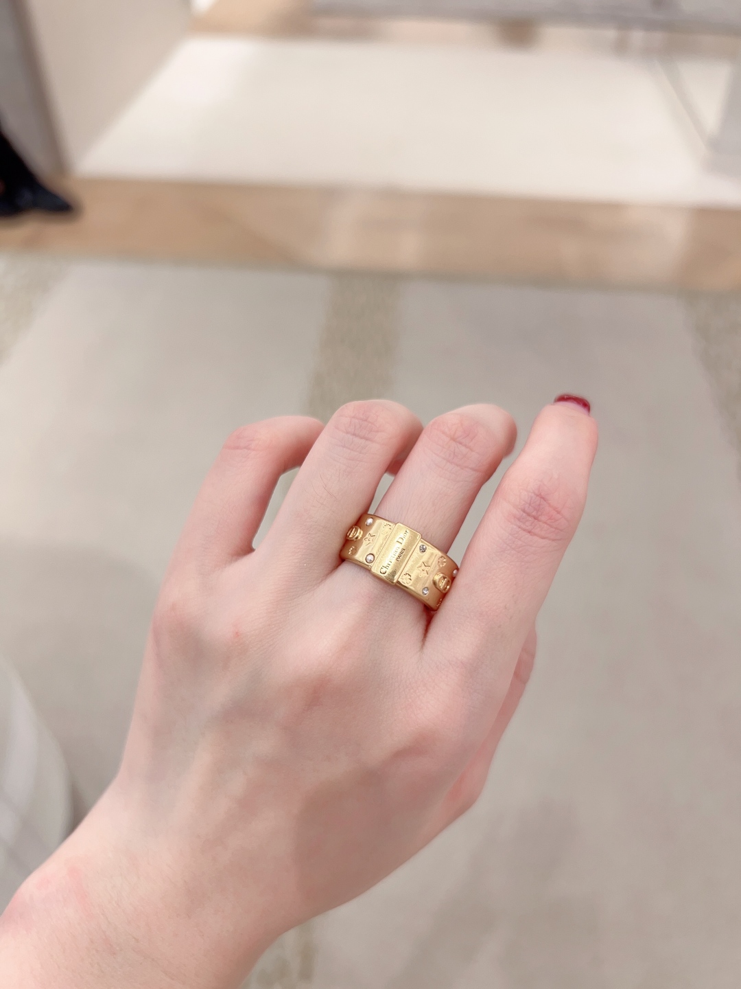 “New ¥340 Z13200 Consult: Beautiful 25-Year Spring-Summer Series Launch”