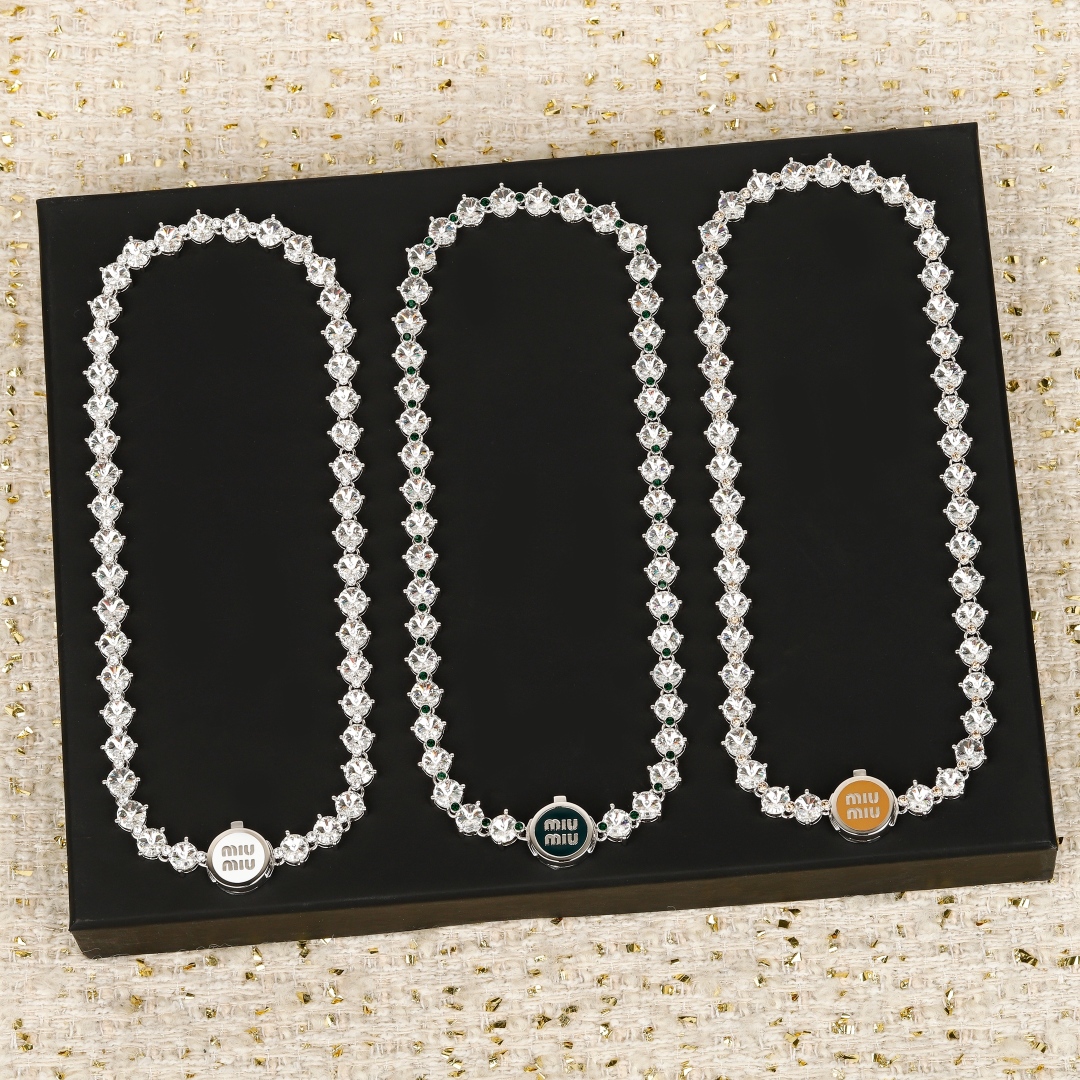 [Miu Miu Jewelry] [M Every hardware accessory is under the microscope magnif