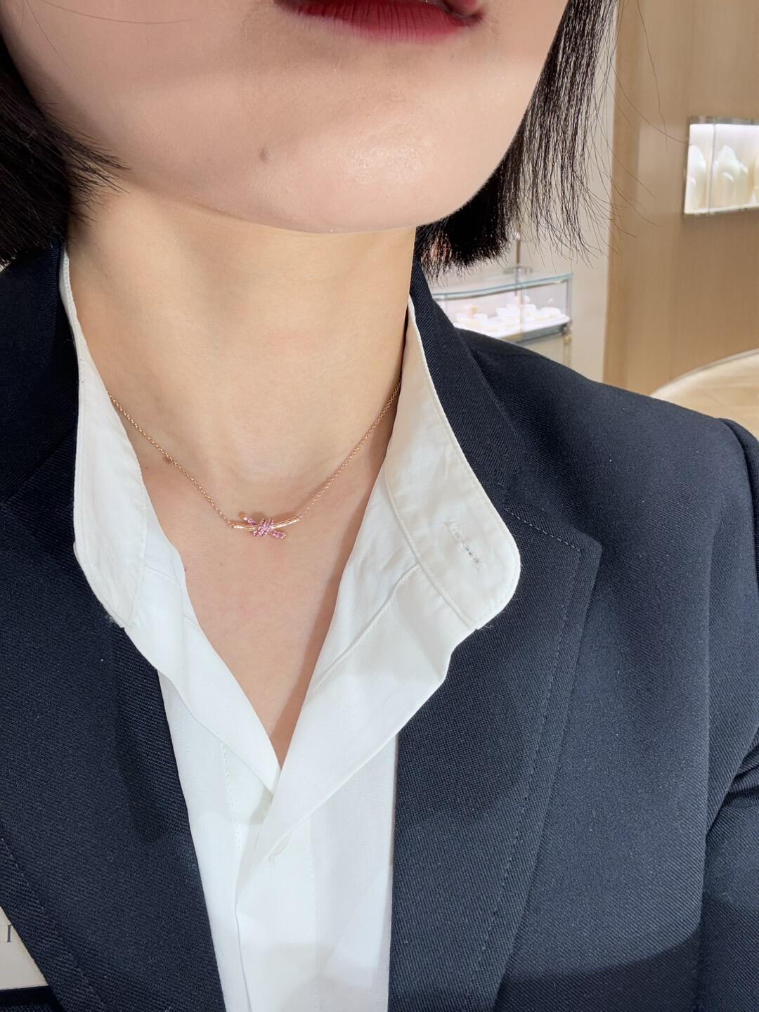 [Tiffany & Co. Jewelry]Large quantity consultant Fu [Knot necklace] is very e
