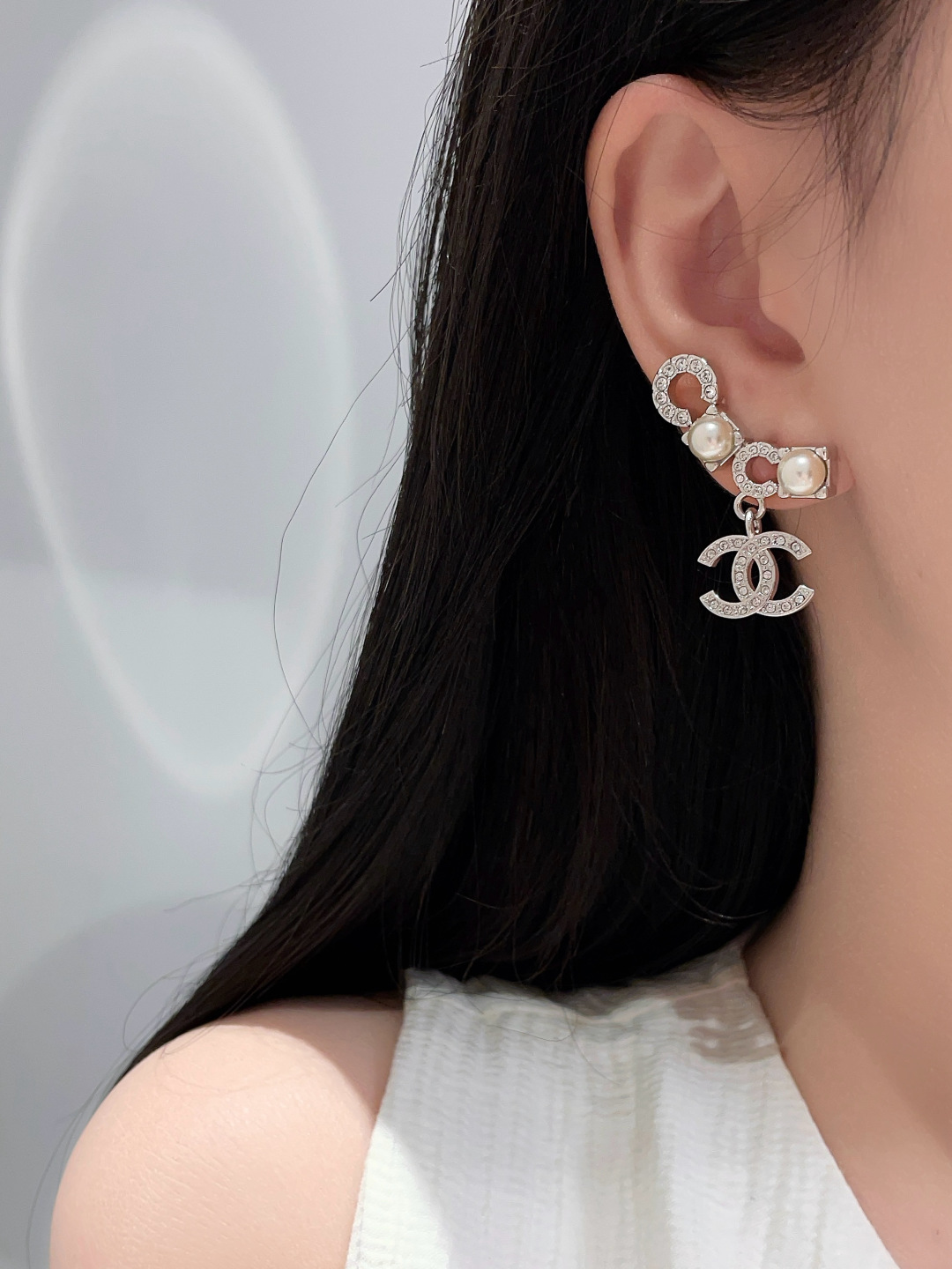 [Chanel Jewelry] [Fragrant COCO diamond pearl earrings] The latest beautiful
