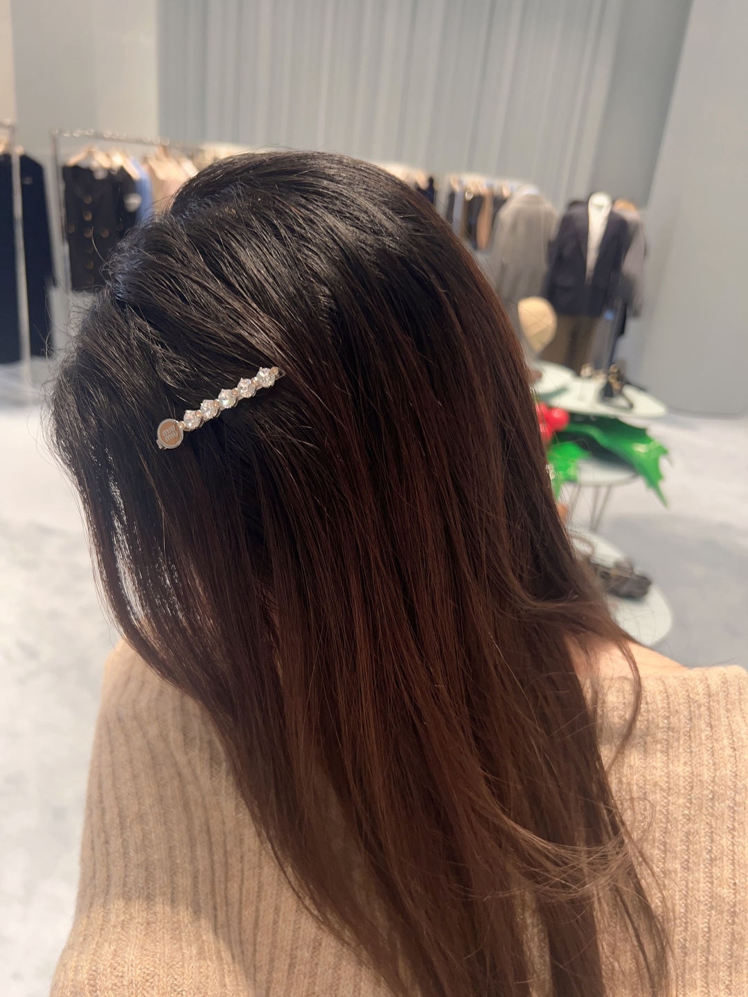[Miu Miu Jewelry] The upper body knows its beautyGentle and just right lit