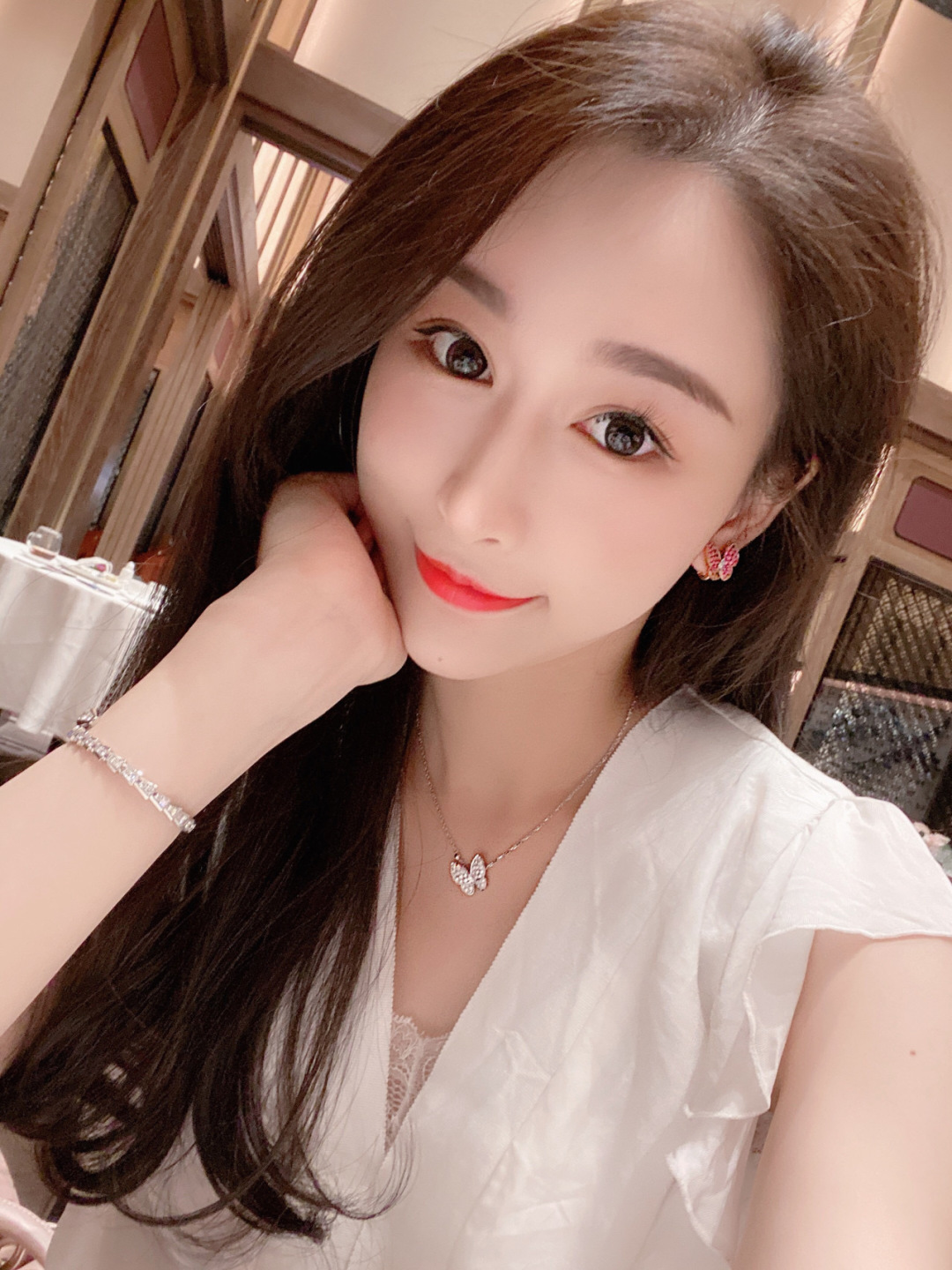 【】蝴蝶耳扣 官网。 +认准唯一一家真正购入珠宝类官网开发的，可订做18K真金真钻版，只做对版真金货，价