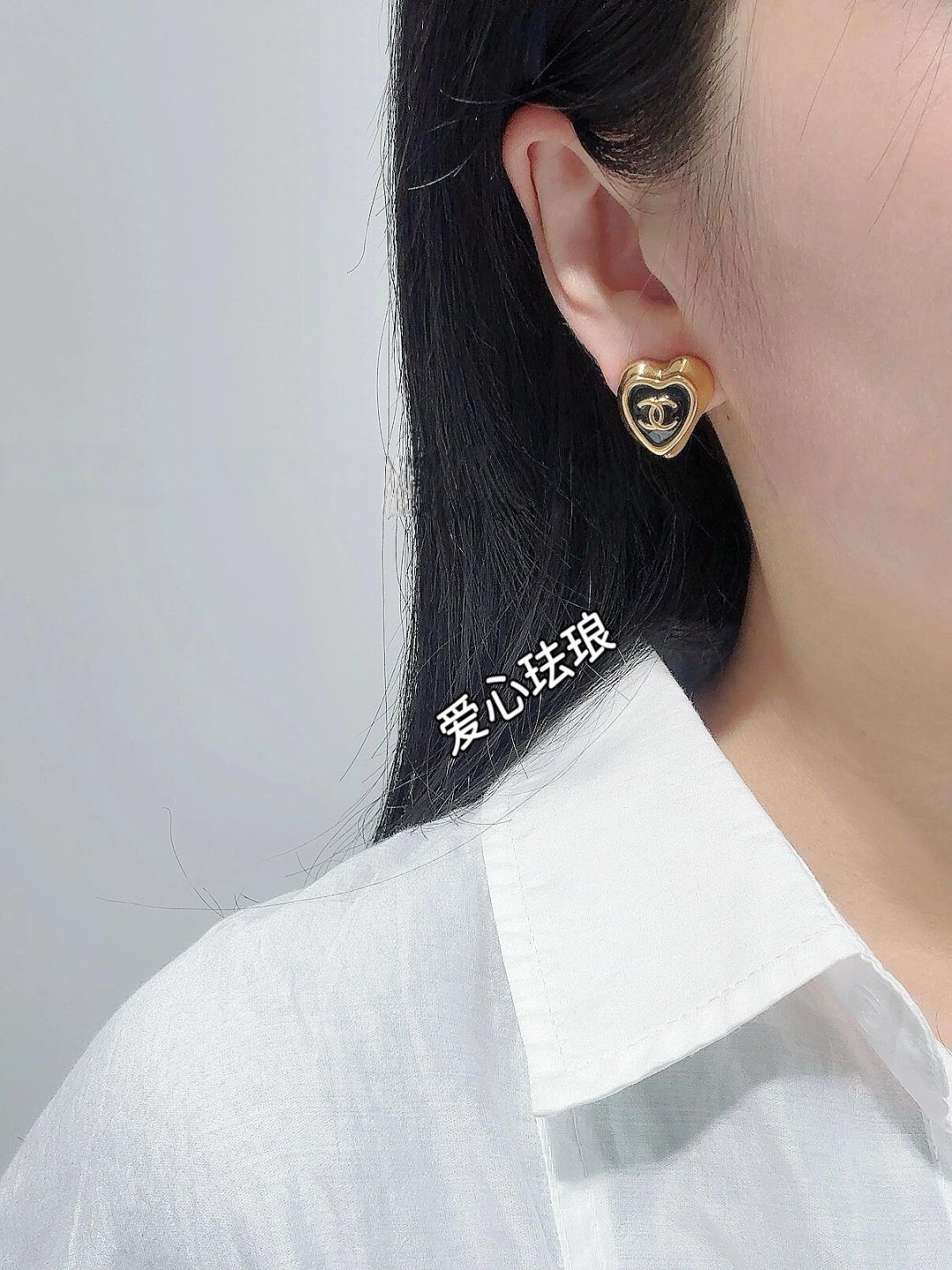 【】官网。5300，量大咨询客Fu

。。必入爆款！【Ch@nel爱心黑色双C耳钉】25A高级手工坊系列