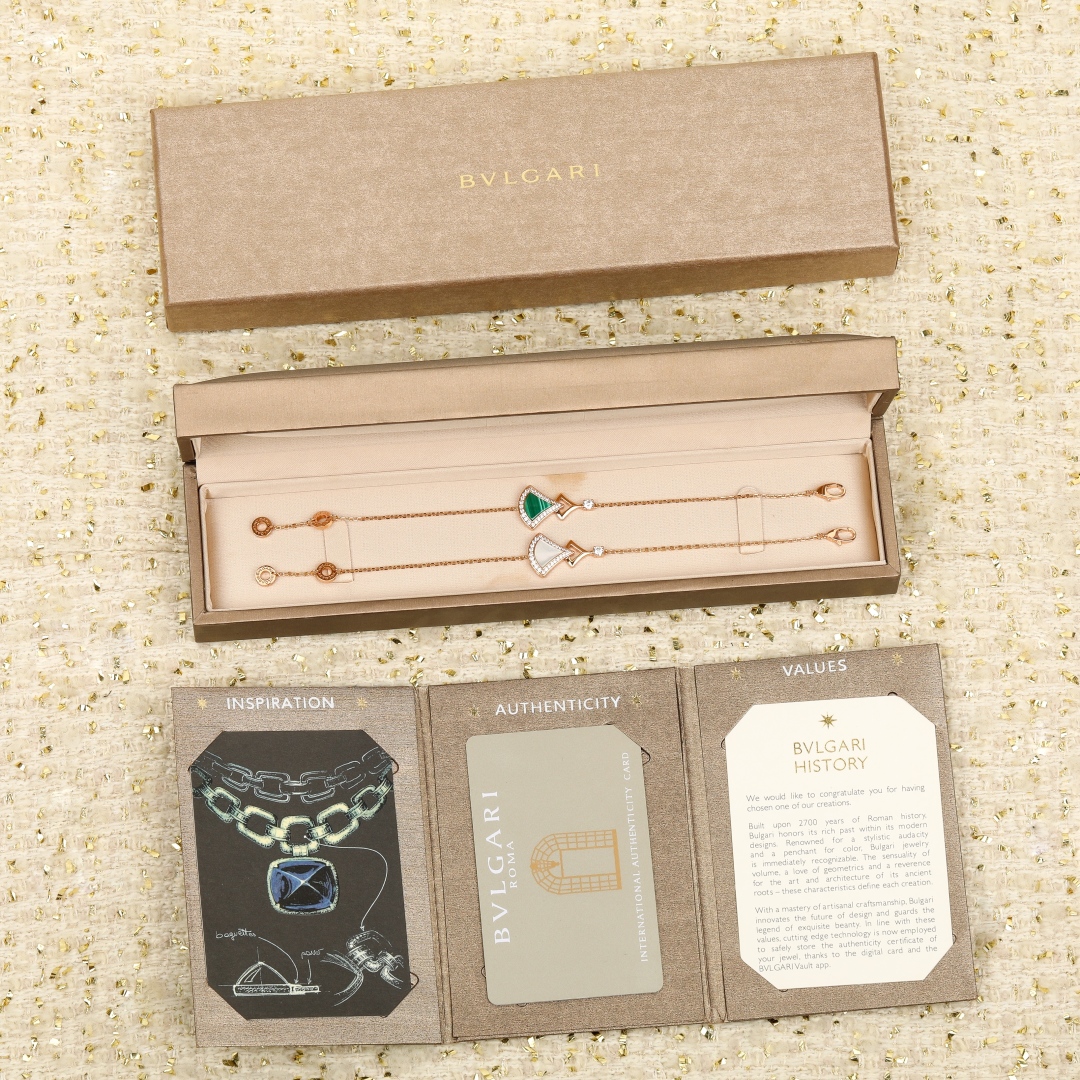 Bulgari Divas' Dream Bracelet in Rose Gold with Mother-of-Pearl and Malachite