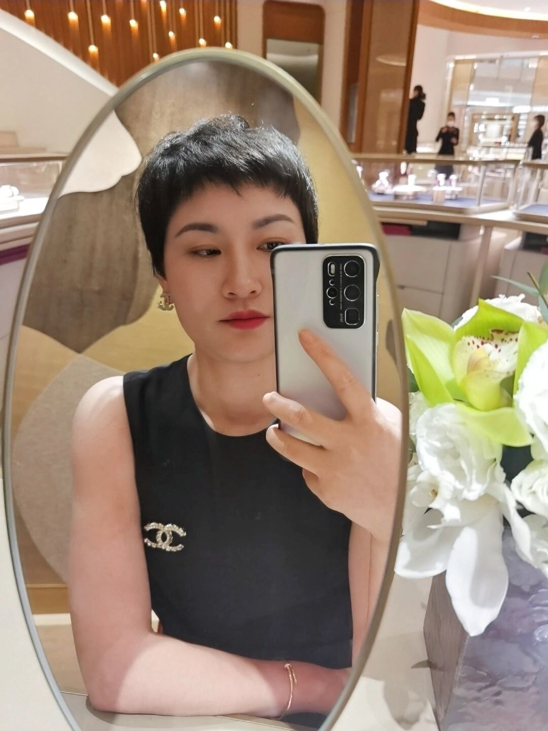 【】z4600，量大咨询客Fu❗️

【Ch@nel23B双c胸针】太美了，一定要入，特别适合这个季节，