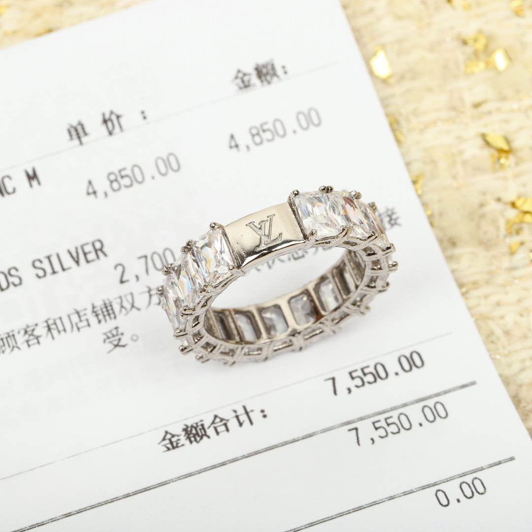 【】【男女最佳情侣款】官网。4850，年度必入套装❗❗量大咨询客Fu！

【驴家排钻戒指】分6/7/8/