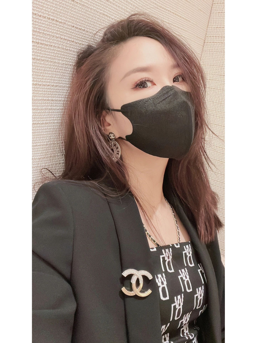 【】z6100，量大咨询客Fu❗️

【香半边钻双c胸针】一定要买，美出了天际的系列😍😍为你心动💓超级惊