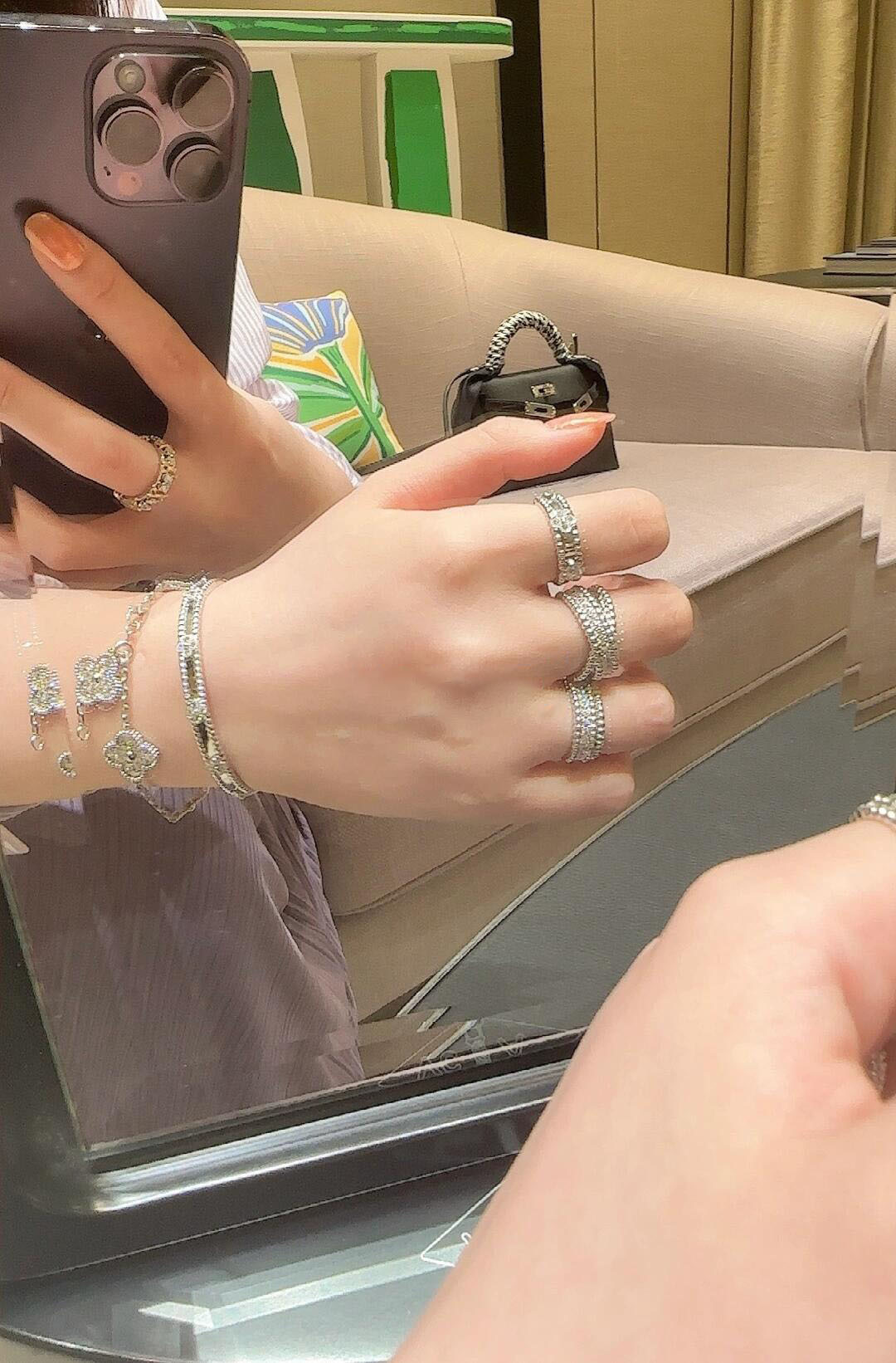 【】Perlée diamonds duo戒指，可订做18K真金真钻版，只做对版真金货，价询客Fu

圆