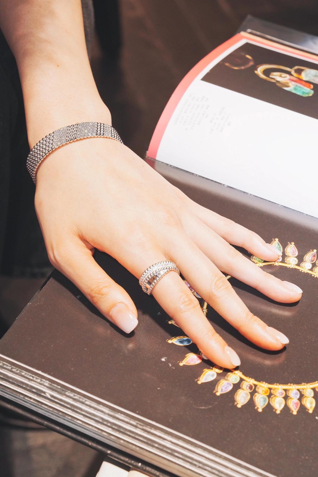 【】Perlée diamonds duo戒指，可订做18K真金真钻版，只做对版真金货，价询客Fu

圆