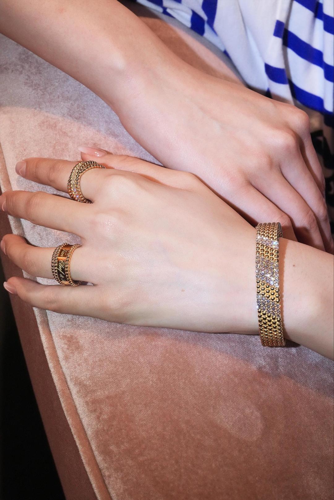 【】Perlée diamonds duo戒指，可订做18K真金真钻版，只做对版真金货，价询客Fu

圆