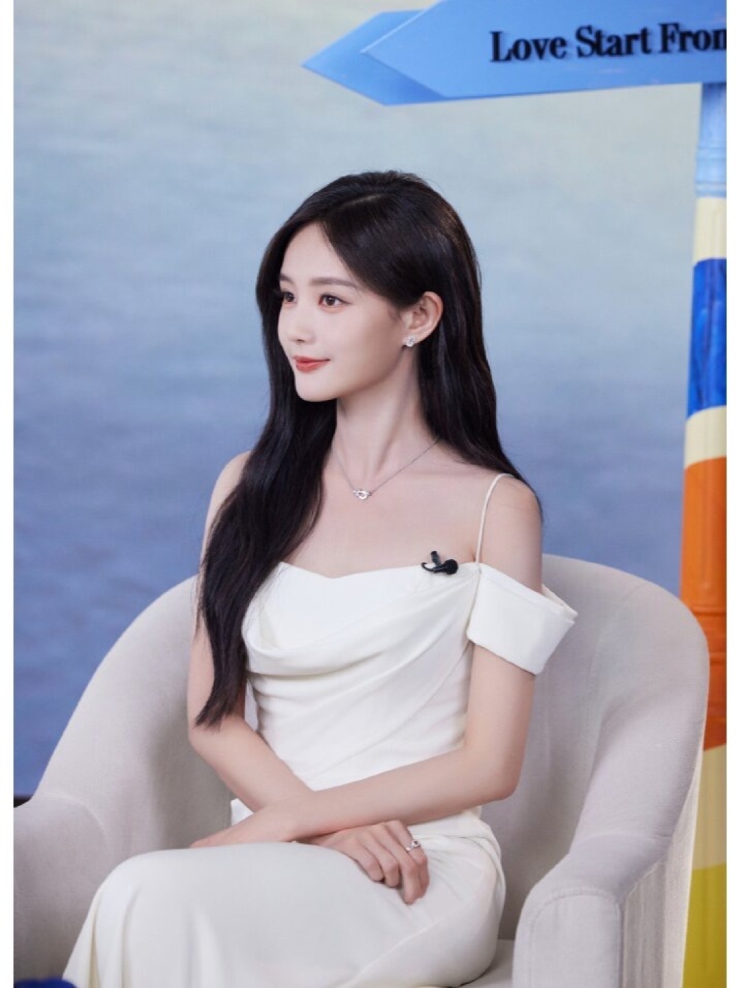 【】关晓彤同款马蹄项链 ,可订做真金真钻,只做对版官网真金货,Pk市面各种金货❗️量大咨询客Fu
赞颂