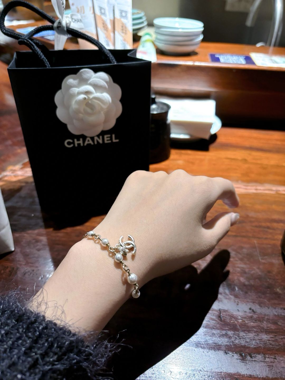 【我们出品】专柜🆕4300！❗

【香23小花双c手链】❗️无法拒绝的魔力！经典百搭！每期必入！千万别看