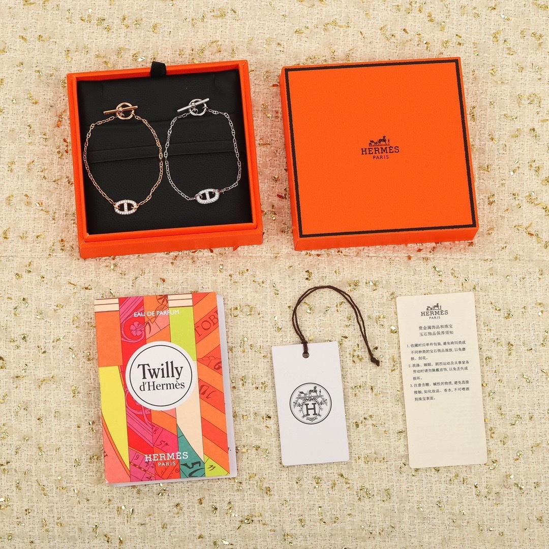 【我们出品】猪鼻子满钻手链    可订做18K真金真钻版，只做对版真金货，价询客Fu

925纯银材质➕