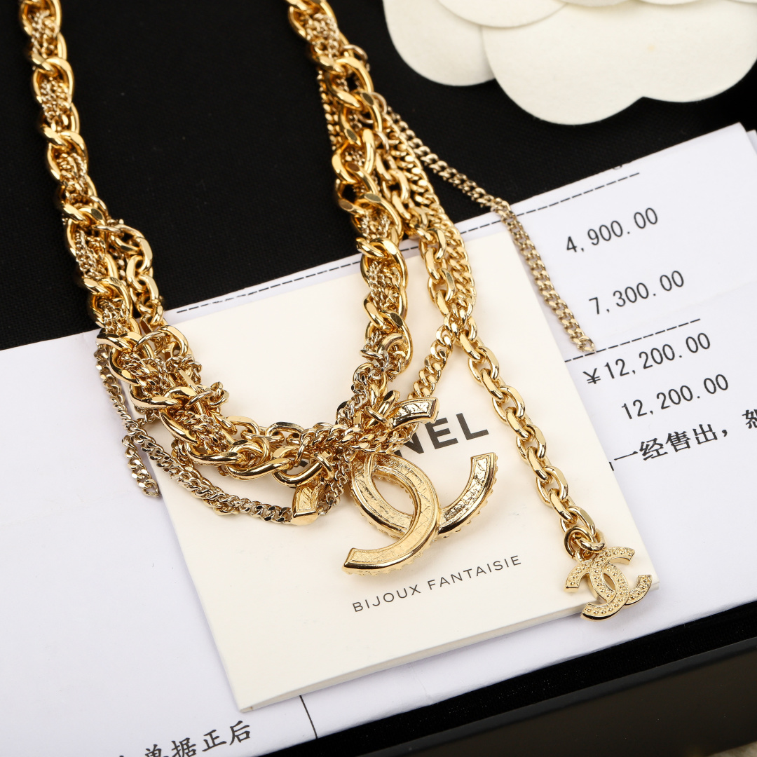 【我们出品】🔥zp🆕7300，！

谁先下单谁先抢到现货哈，现货发完就只能排单❗️【Ch@nel浮雕不规