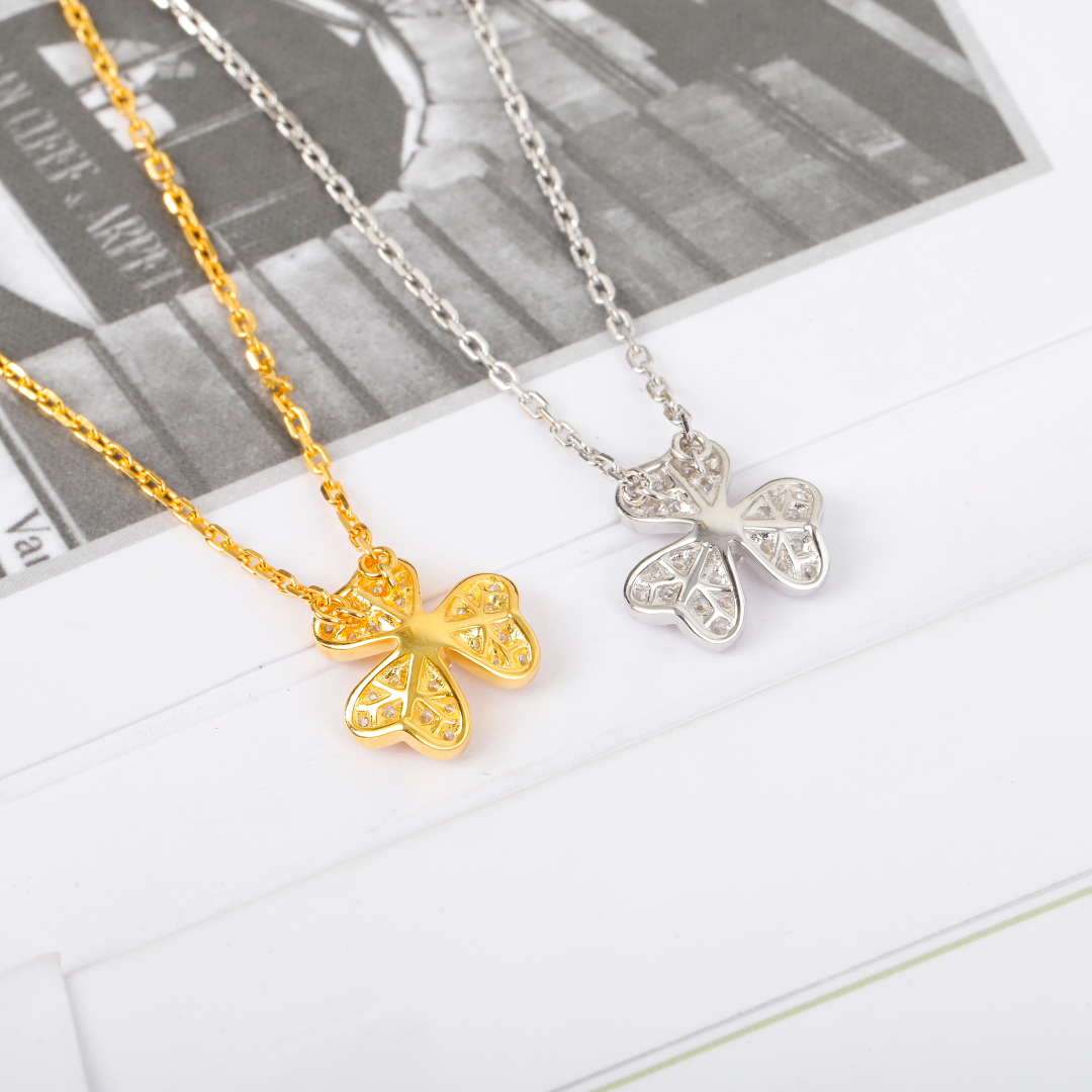 【我们出品】三叶草满钻项链 zp🆕 32000+认准唯一一家真正购入珠宝类zp🆕开发的，可订做18K真金